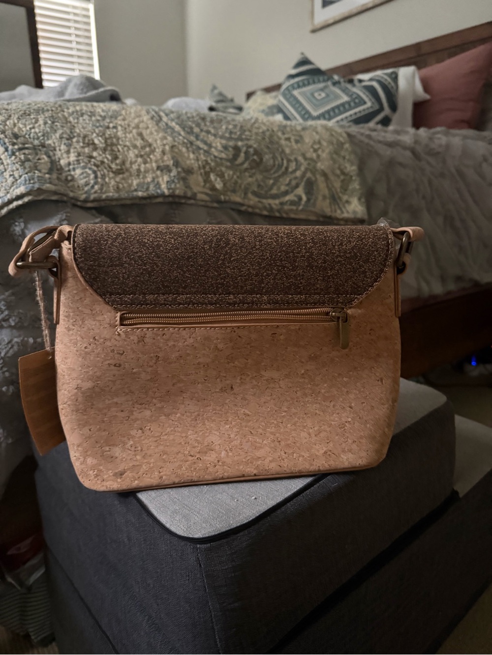 Natural Cork Crossbody Bag Flap - Natural Brown Boutique NWT - Picture 3 of 4